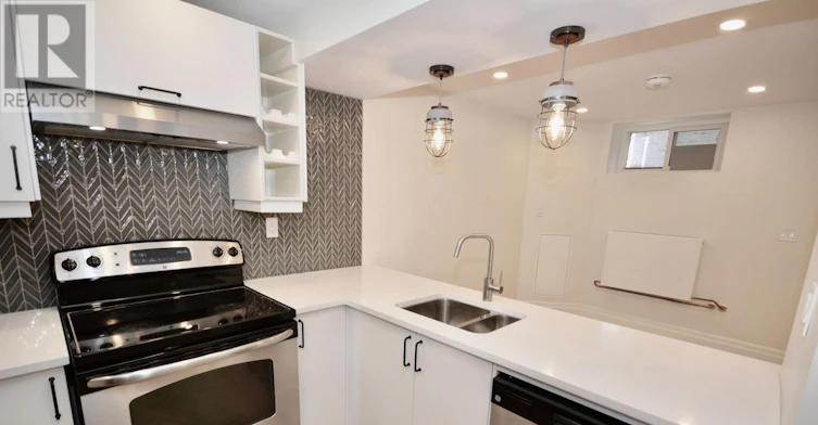 LOWER-17 Inverness Avenue W, Hamilton, ON, L9C 1A1 - 6