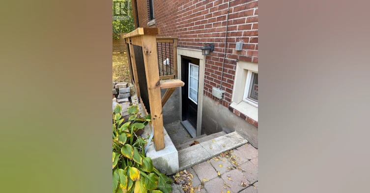 LOWER-17 Inverness Avenue W, Hamilton, ON, L9C 1A1 - 2