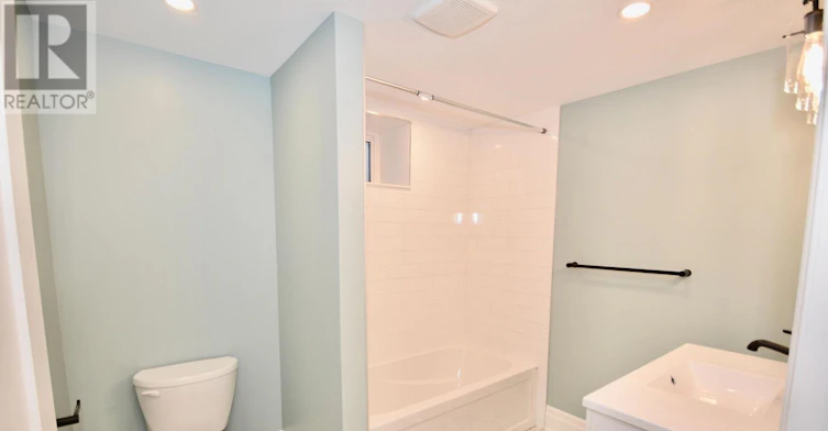 LOWER-17 Inverness Avenue W, Hamilton, ON, L9C 1A1 - 13