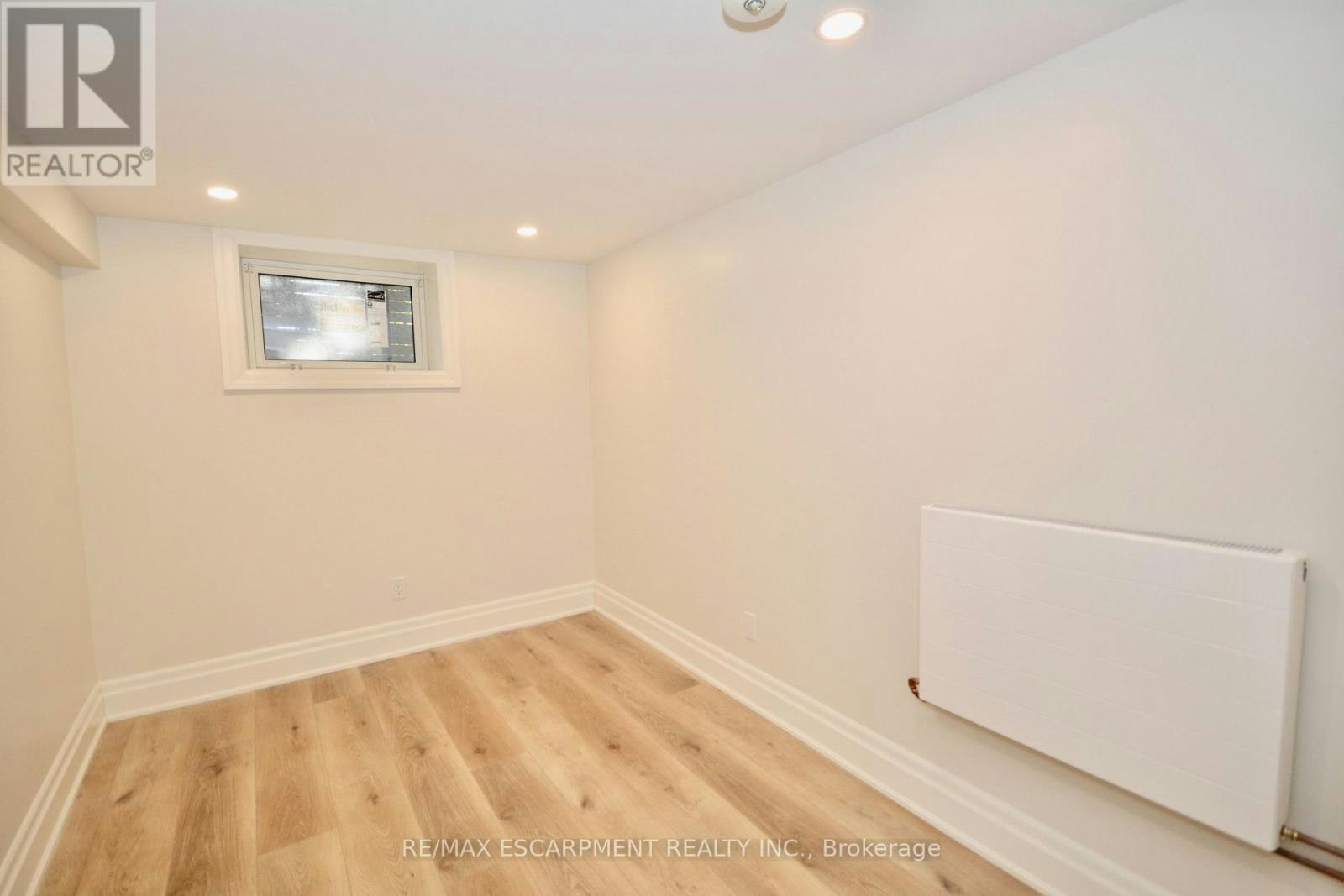LOWER-17 Inverness Avenue W, Hamilton, ON, L9C 1A1 - 11