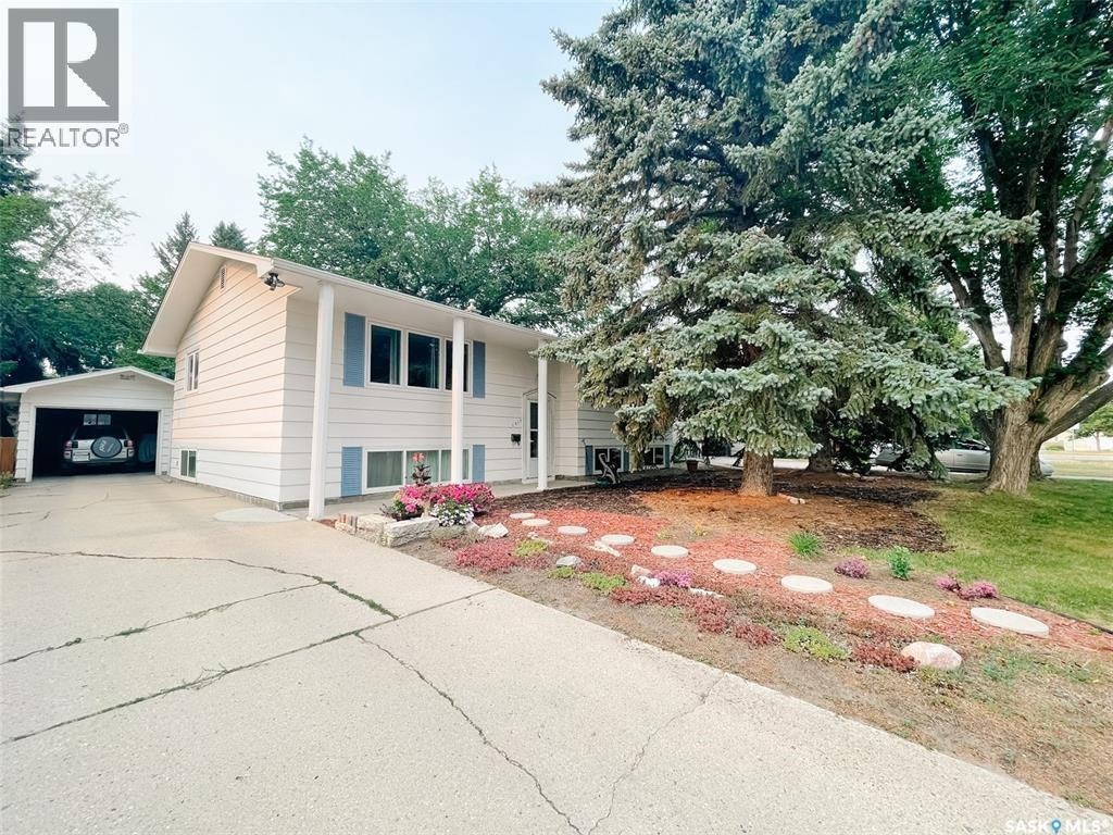1617 Ruth Street E, Saskatoon, SK, S7J 0L7