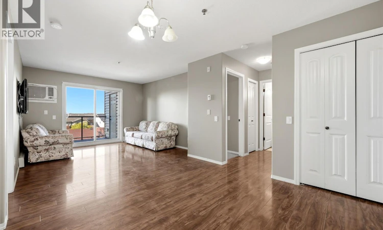 309 E-1300 Stockton Street