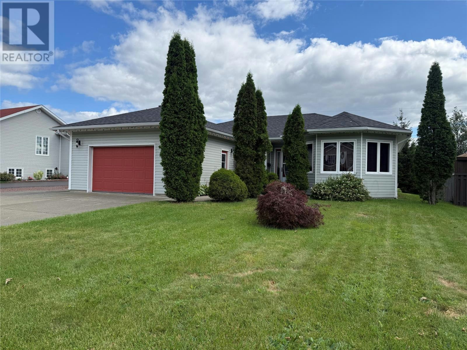 8 Harmsworth Drive, Grand Falls-Windsor, NL, A2A 2Y8