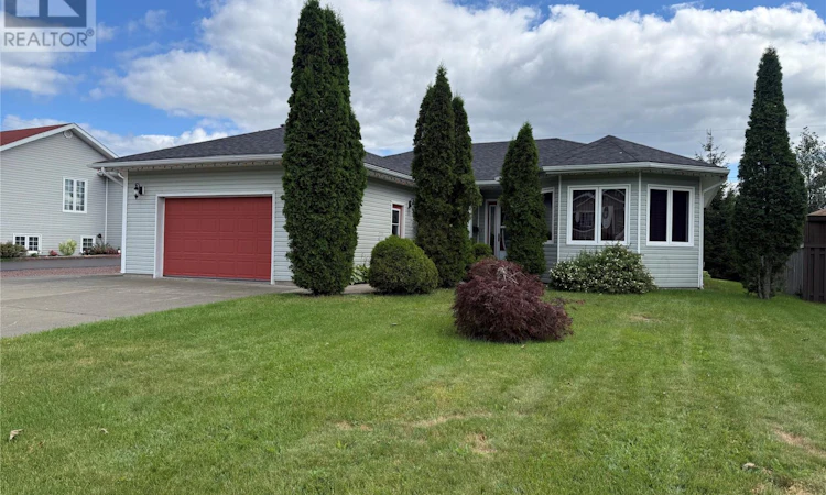 8 Harmsworth Drive