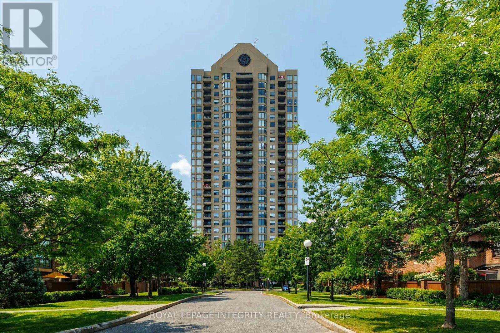803-545 St Laurent Boulevard, Ottawa, ON, K1K 4H9