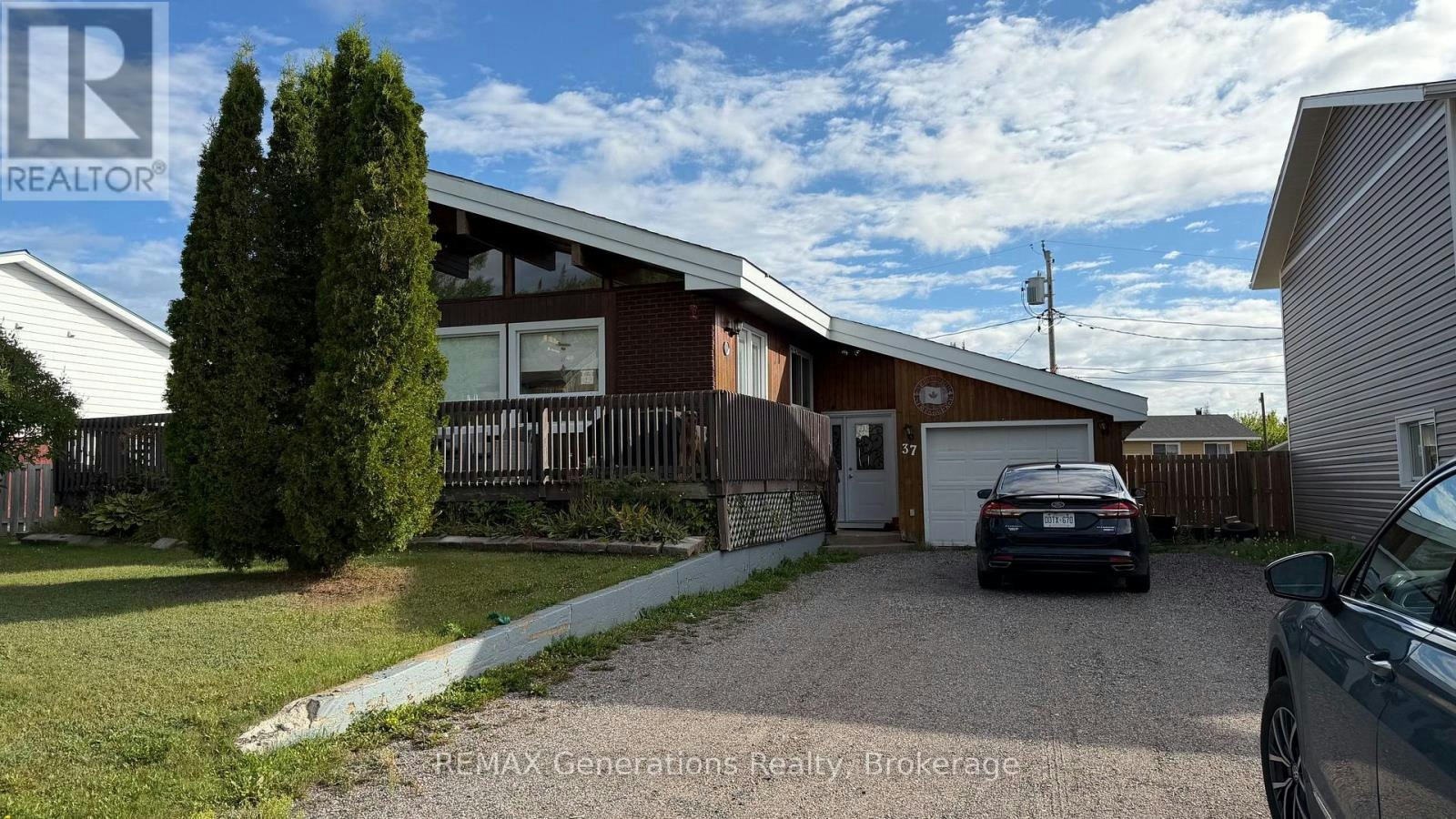 37 Southridge Crescent N, Terrace Bay, ON, P0T 2W0