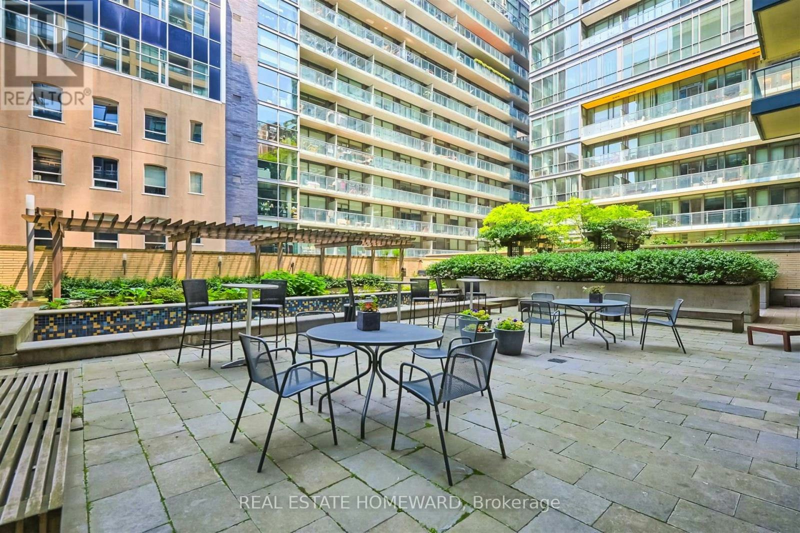 201-438 King Street W, Toronto, ON, M5V 3T9 - 30