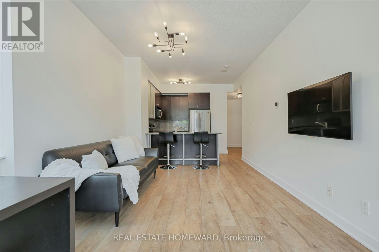 201-438 King Street W, Toronto, ON, M5V 3T9 - 3