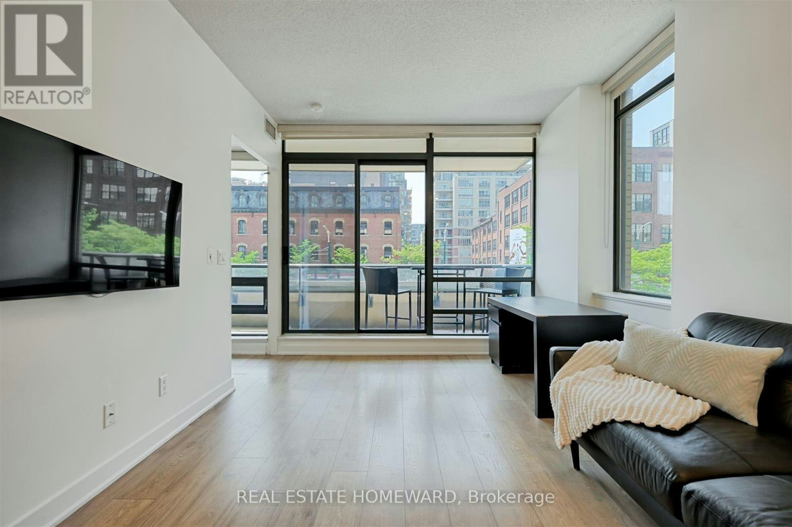 201-438 King Street W, Toronto, ON, M5V 3T9