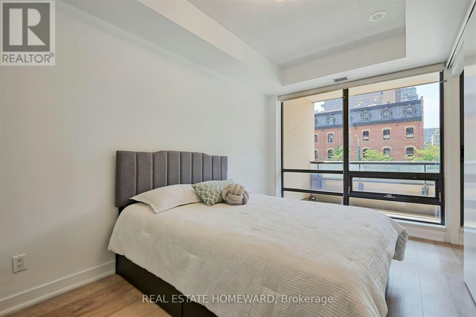 201-438 King Street W, Toronto, ON, M5V 3T9 - 9