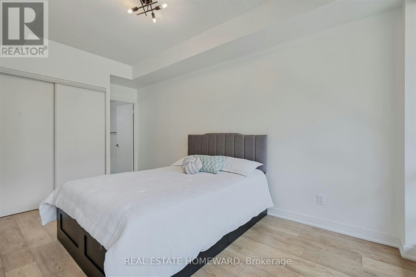 201-438 King Street W, Toronto, ON, M5V 3T9 - 10