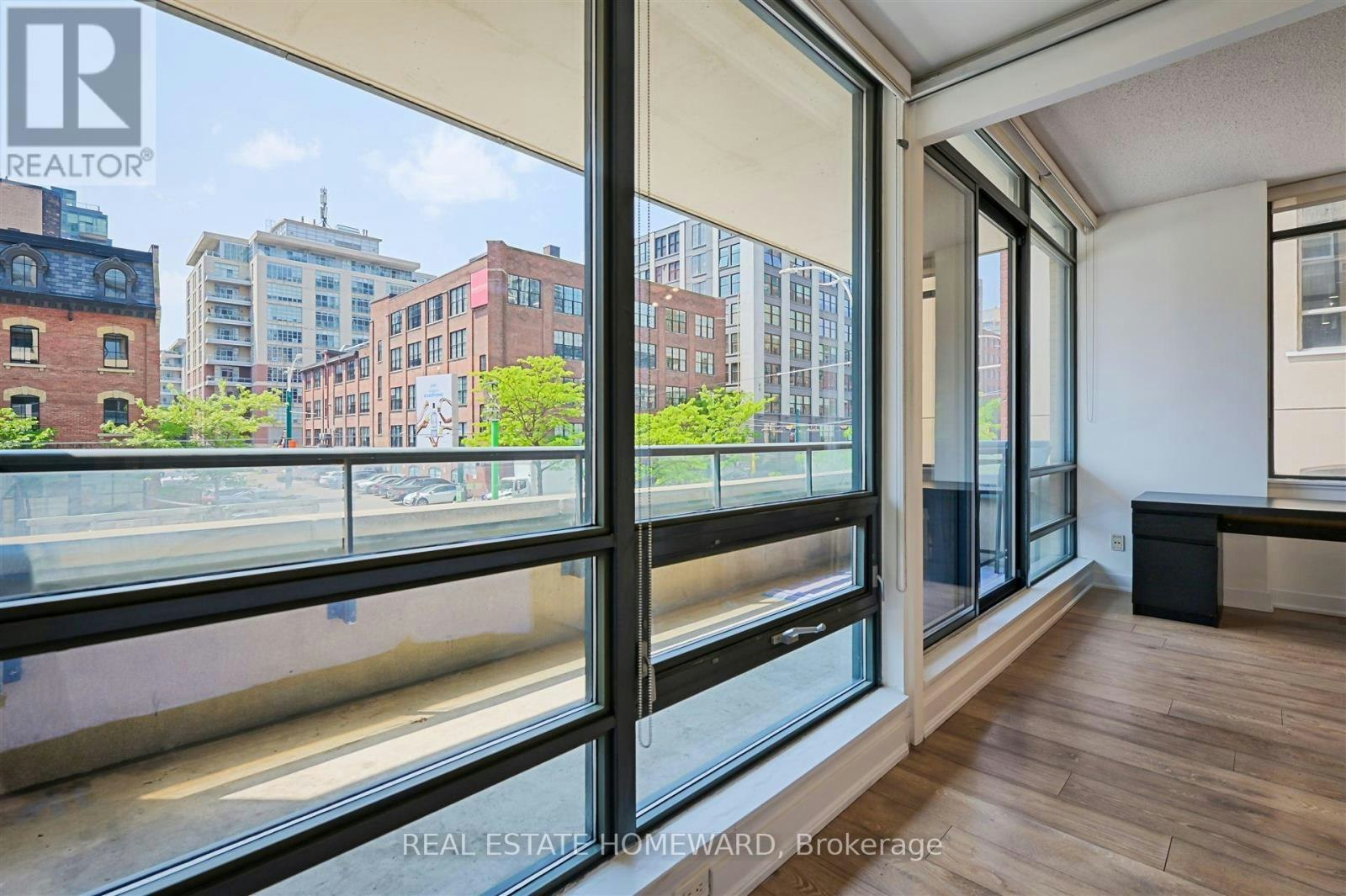 201-438 King Street W, Toronto, ON, M5V 3T9 - 8