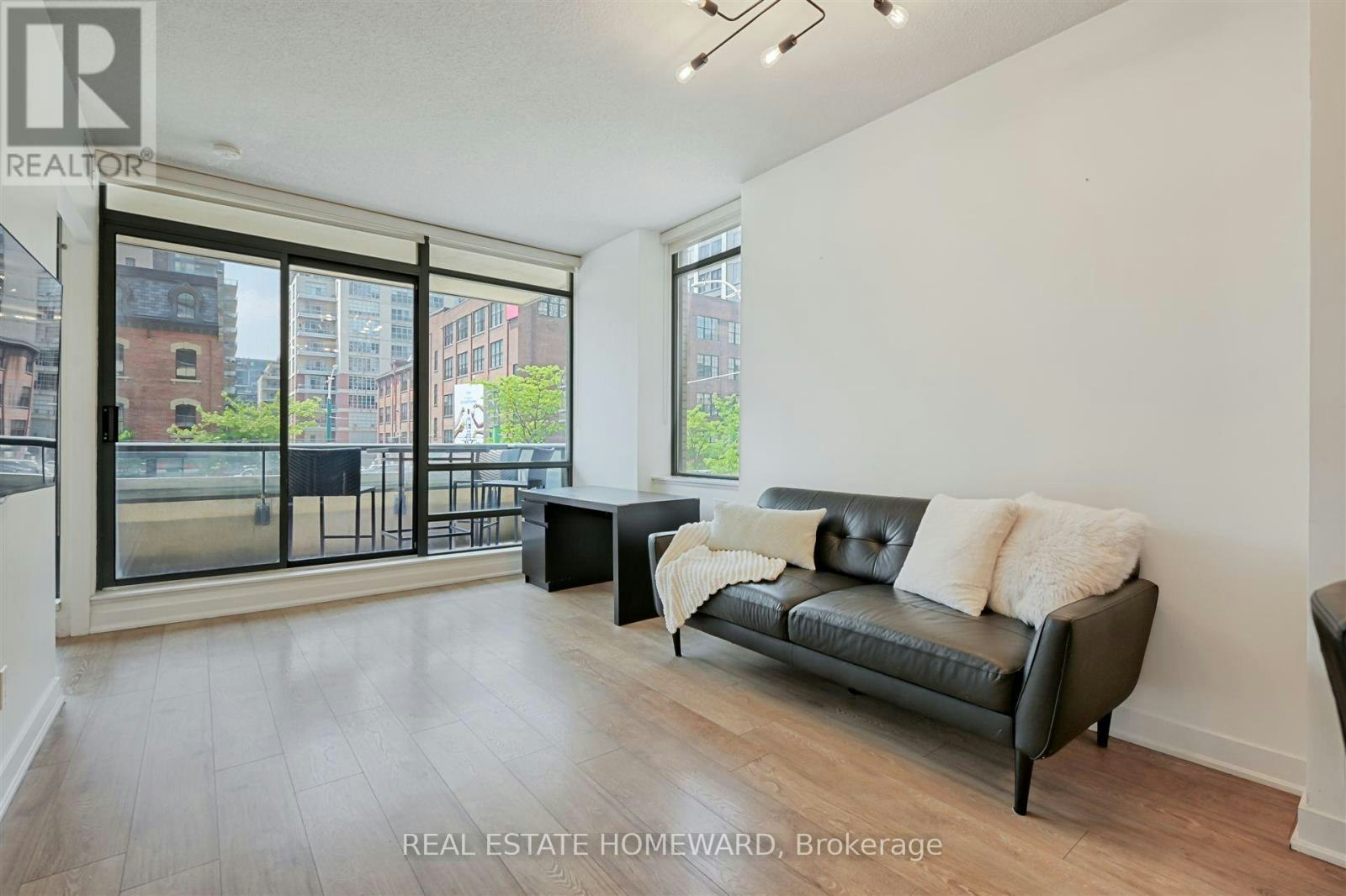 201-438 King Street W, Toronto, ON, M5V 3T9 - 2