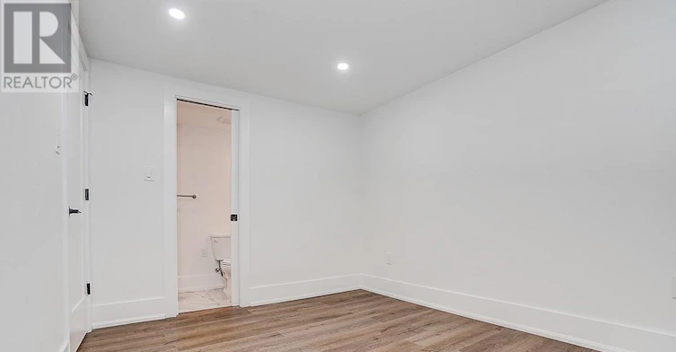 LOWER-43 Wineva Avenue, Toronto, ON, M4E 2T1 - 17