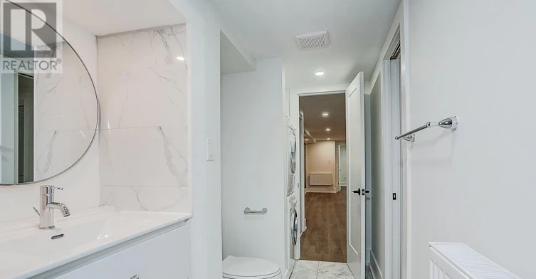 LOWER-43 Wineva Avenue, Toronto, ON, M4E 2T1 - 15