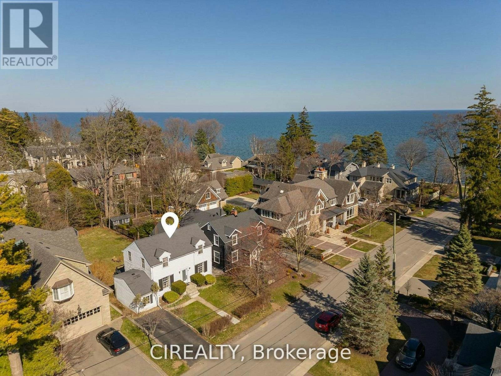 25 Howard Avenue, Oakville, ON, L6J 3Y2