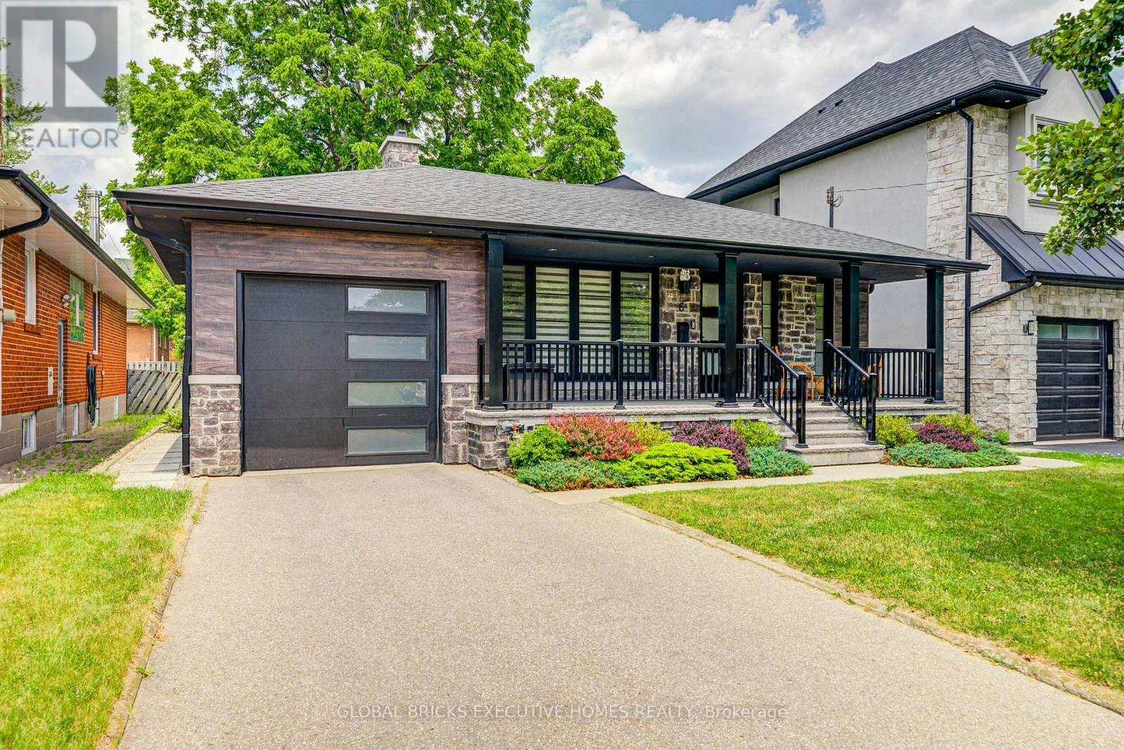 6 Cardigan Road, Toronto, ON, M8Z 2V9