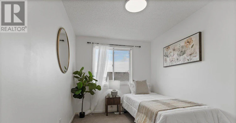 724 Angler Way, Waterloo, ON, N2K 4L6 - 4