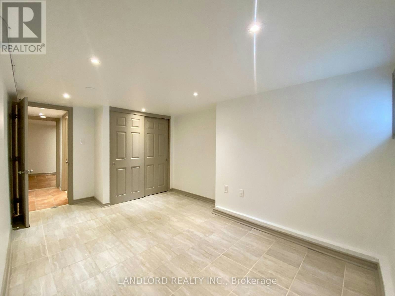 5-209 Madison Avenue, Toronto, ON, M5R 2S6 - 18