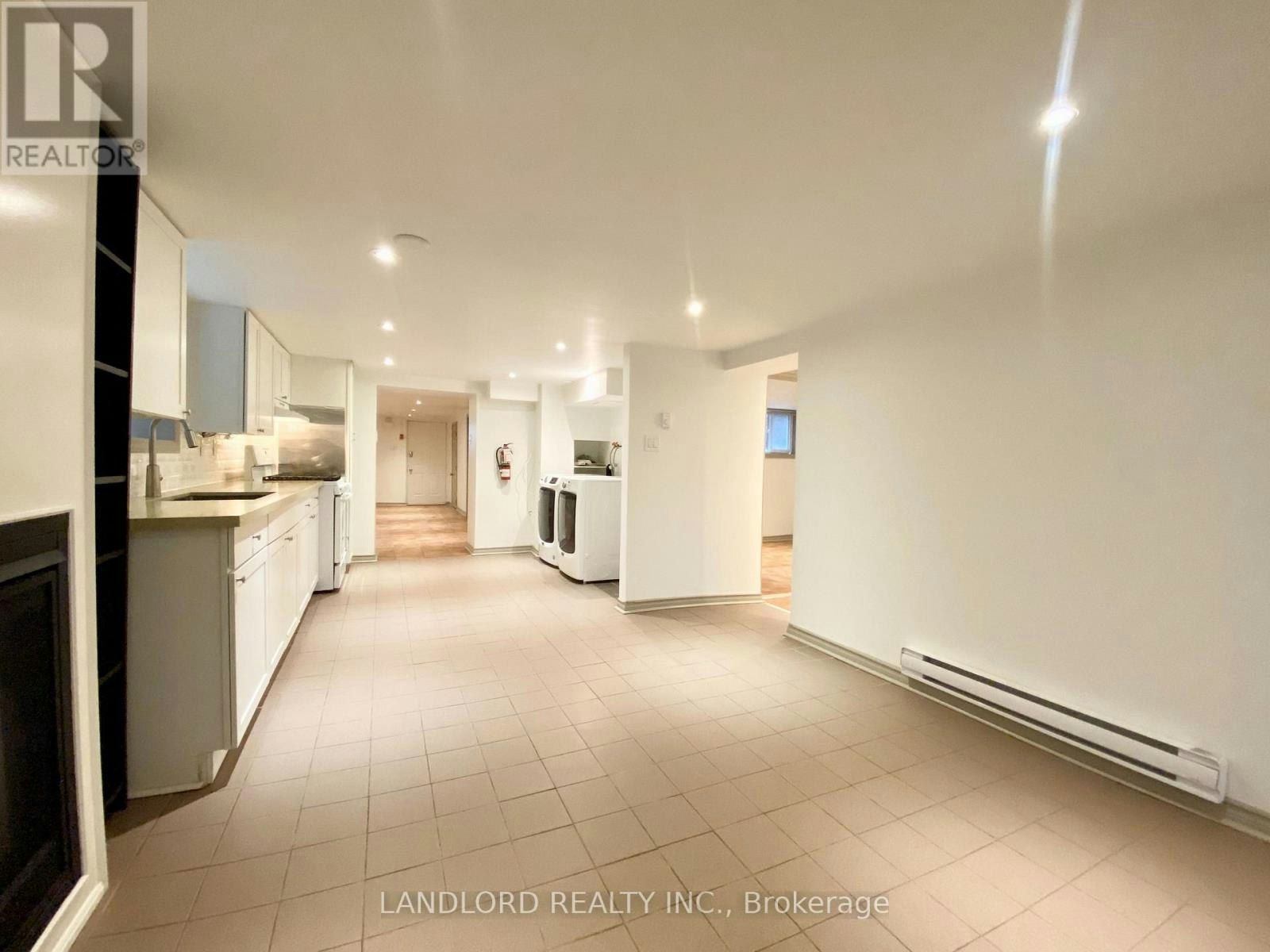 5-209 Madison Avenue, Toronto, ON, M5R 2S6 - 6