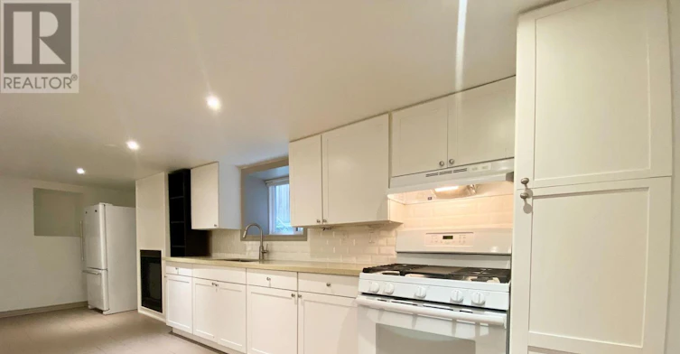 5-209 Madison Avenue, Toronto, ON, M5R 2S6 - 2
