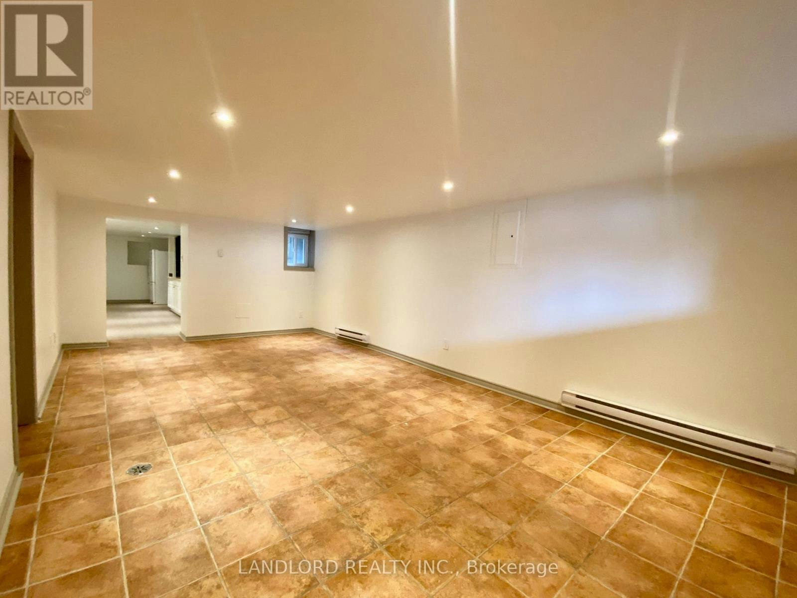 5-209 Madison Avenue, Toronto, ON, M5R 2S6 - 8