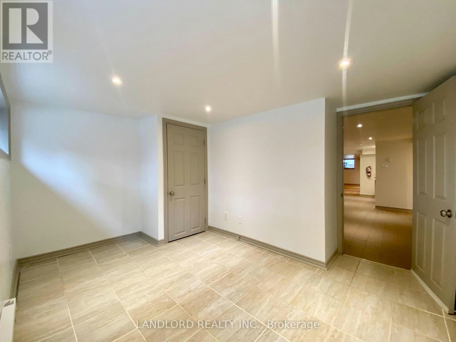 5-209 Madison Avenue, Toronto, ON, M5R 2S6 - 10