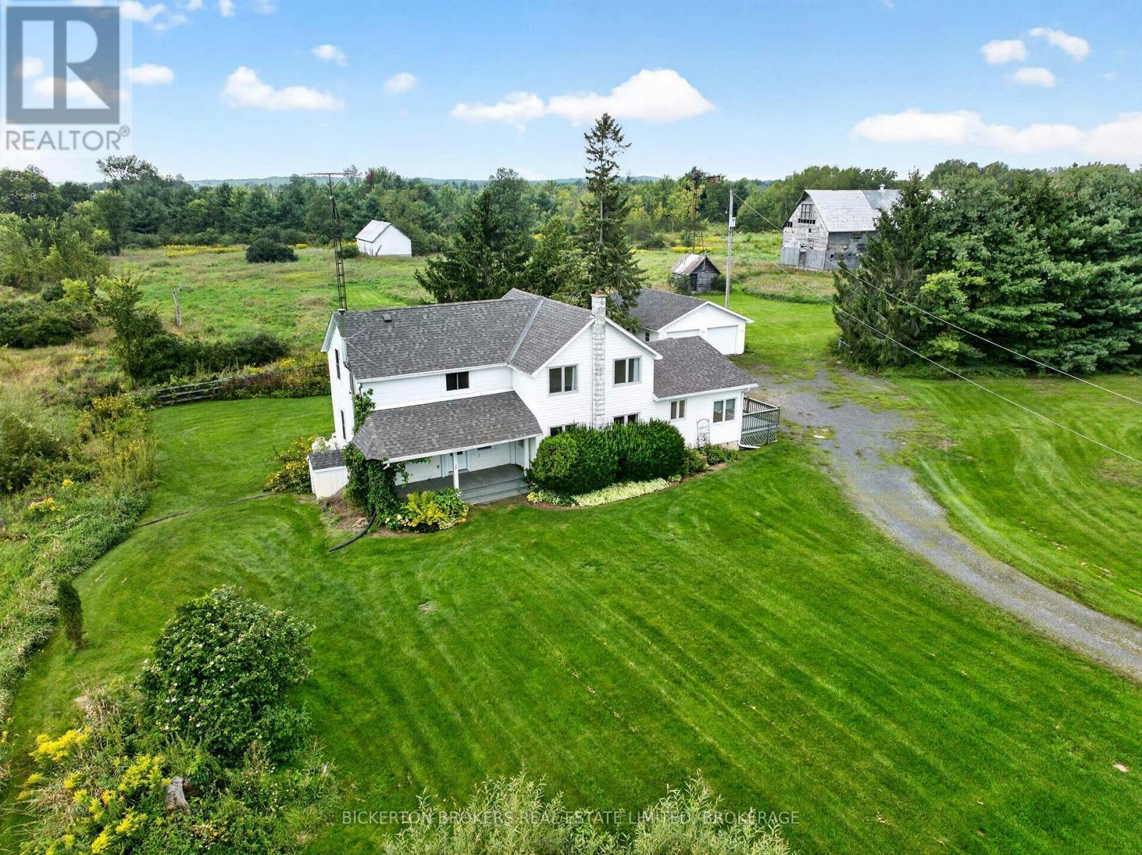 852 Kyes Road, Leeds and the Thousand Islands, ON, K0E 1L0