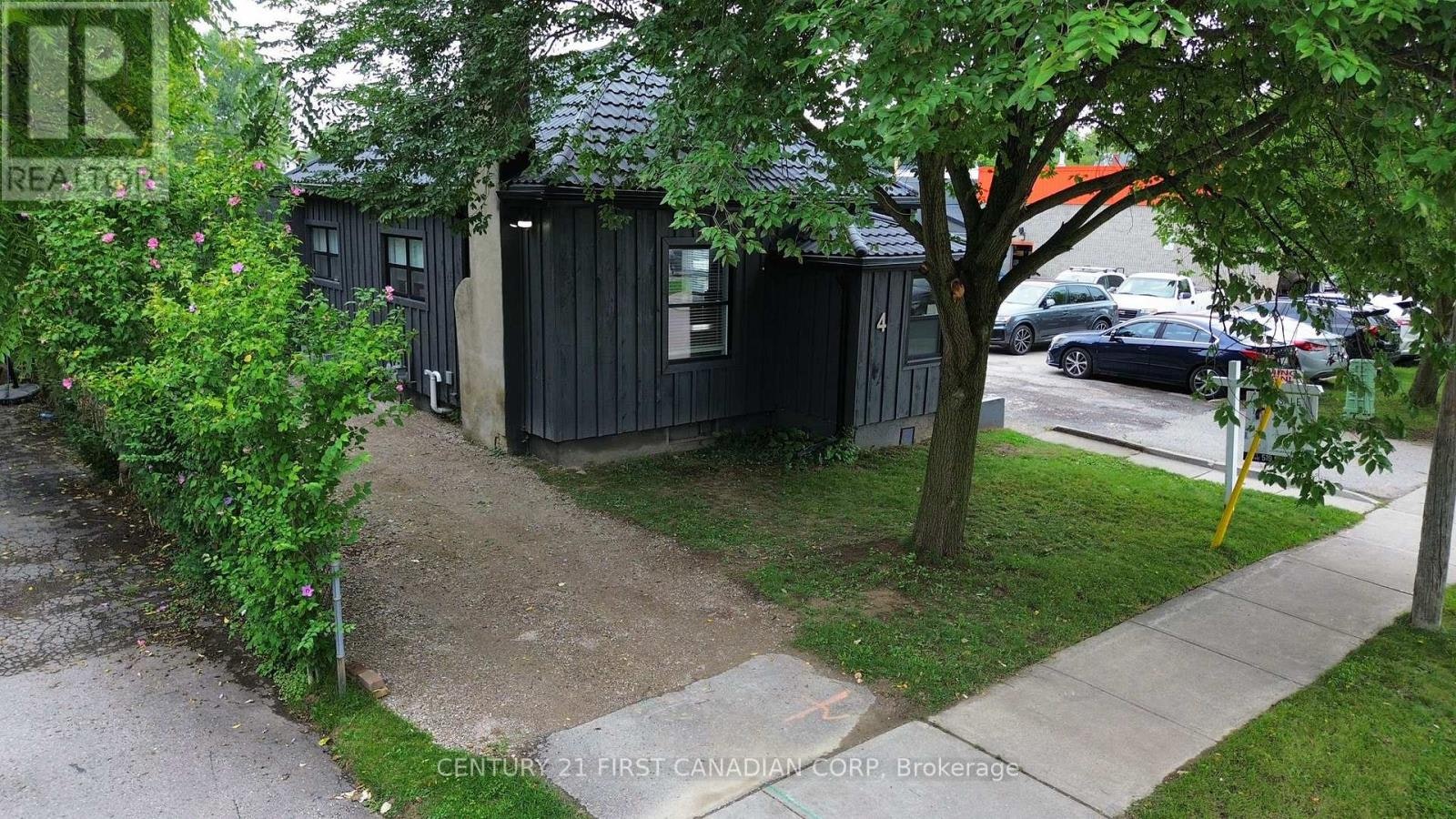 4 Elmwood Place, London, ON, N6J 1J2 - 3