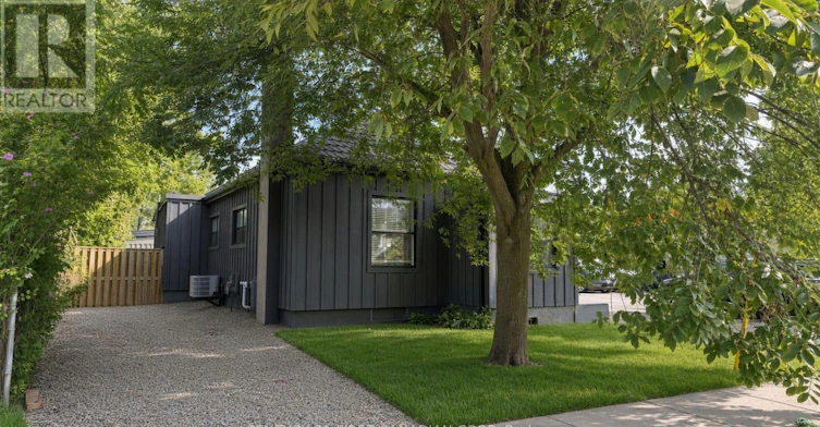 4 Elmwood Place, London, ON, N6J 1J2 - 4