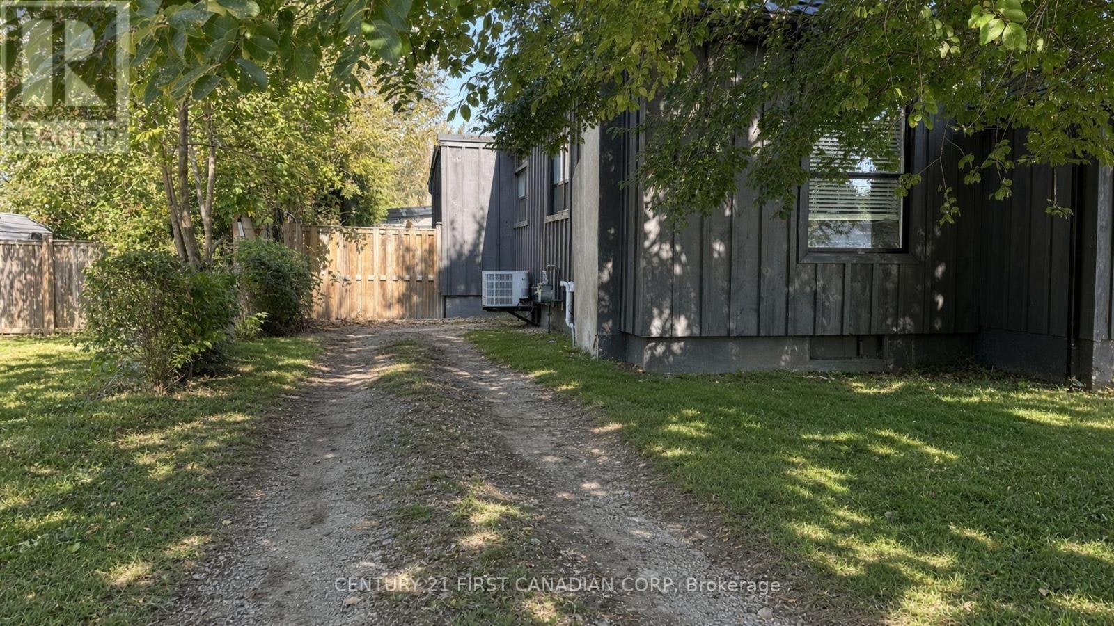 4 Elmwood Place, London, ON, N6J 1J2 - 5