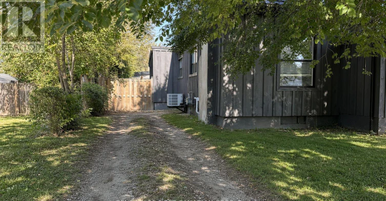 4 Elmwood Place, London, ON, N6J 1J2 - 5