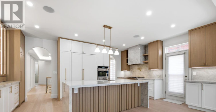 12 Valley Point Crescent, King, ON, L7B 0B7 - 13