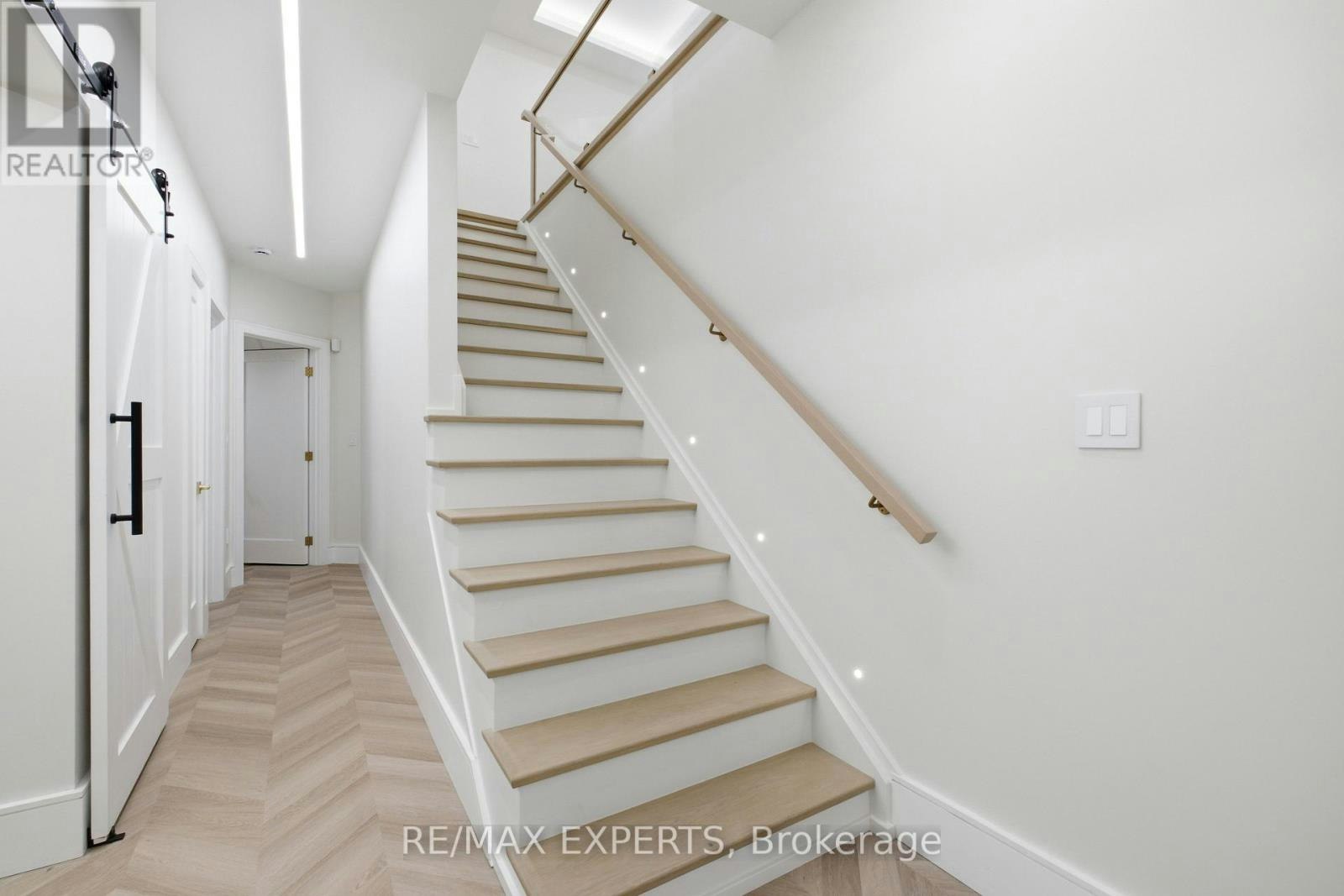 12 Valley Point Crescent, King, ON, L7B 0B7 - 30