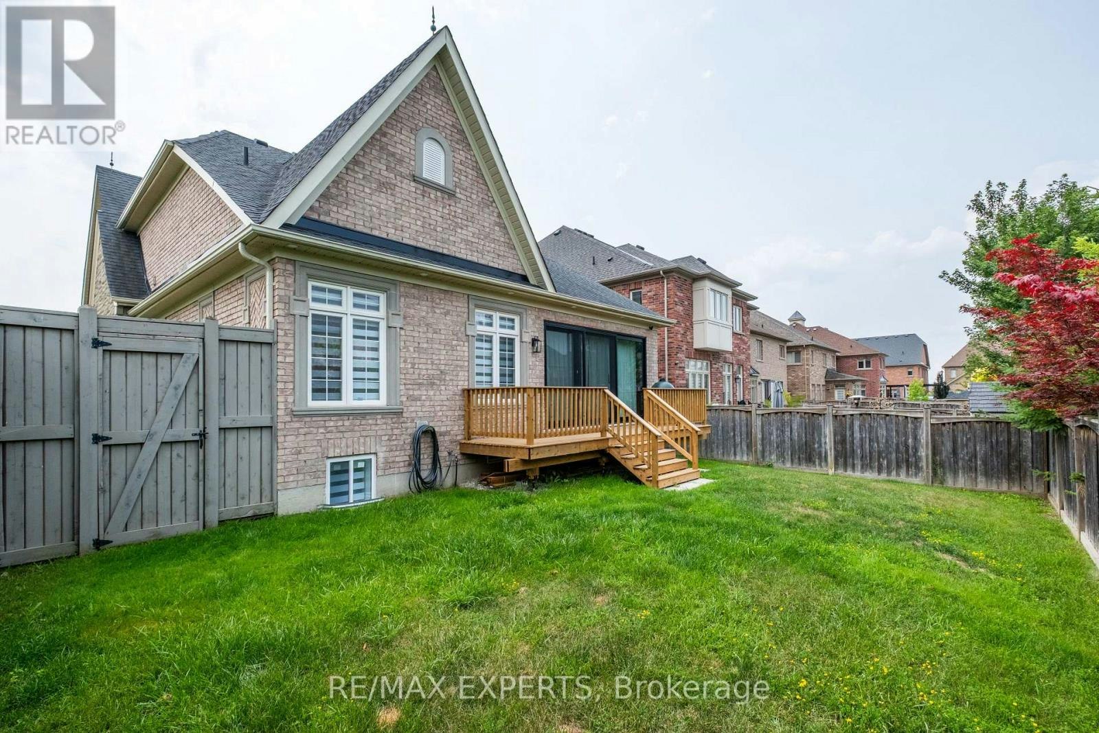 12 Valley Point Crescent, King, ON, L7B 0B7 - 44