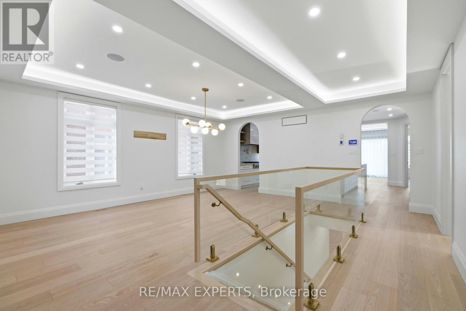 12 Valley Point Crescent, King, ON, L7B 0B7 - 7