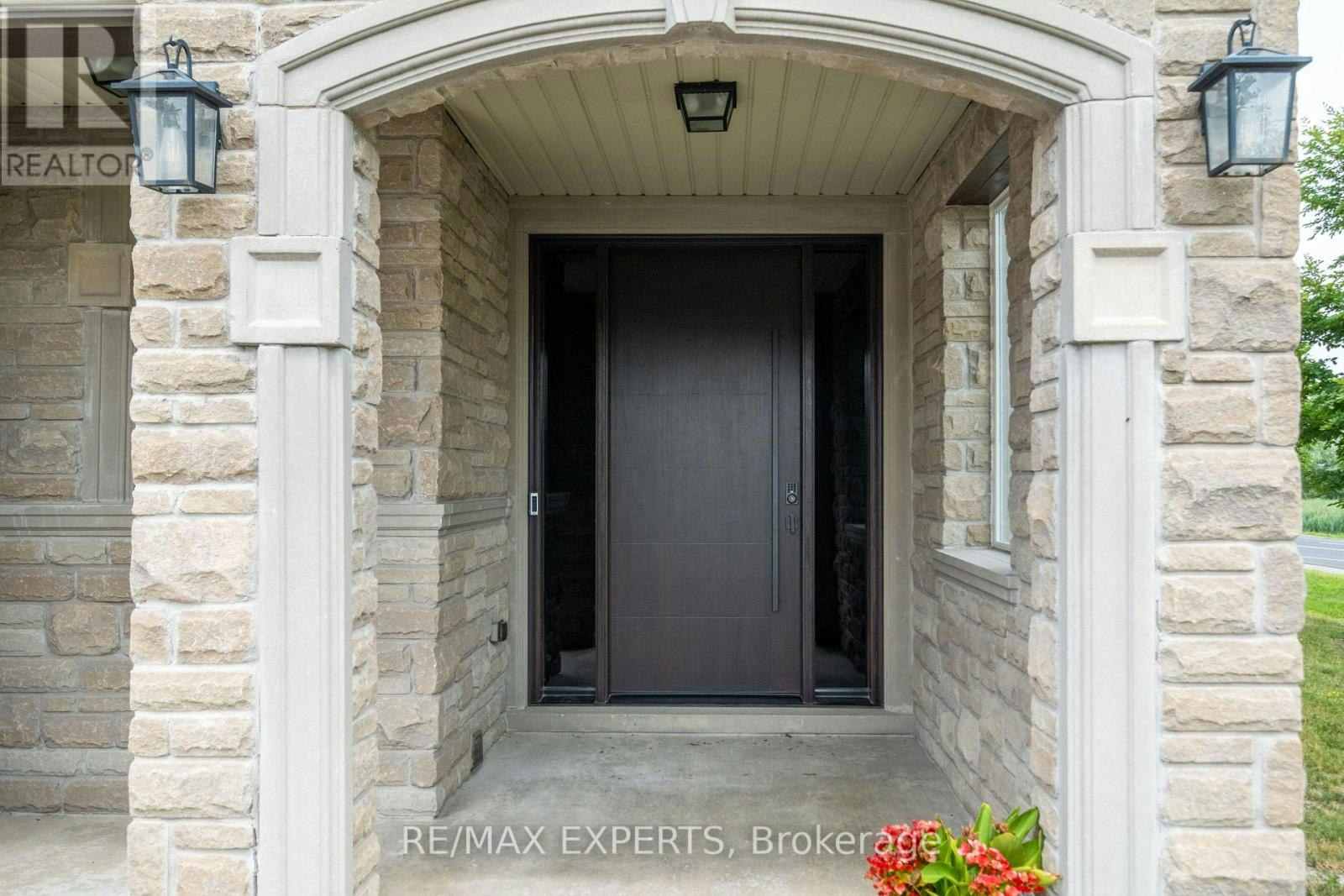 12 Valley Point Crescent, King, ON, L7B 0B7 - 4