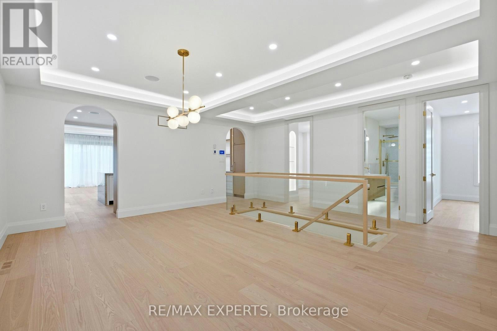 12 Valley Point Crescent, King, ON, L7B 0B7 - 8