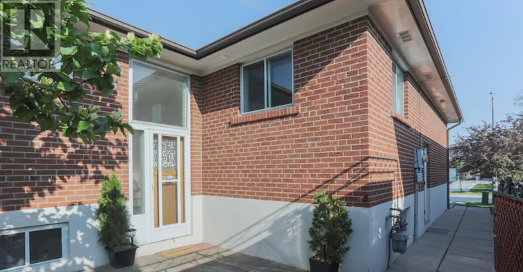 BSMT-86 Harris Crescent, Vaughan, ON, L4L 1R9 - 2