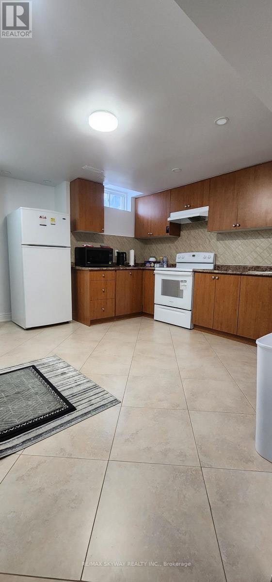 68 Cobblehill Crescent, Brampton, ON, L6P 2M4 - 4