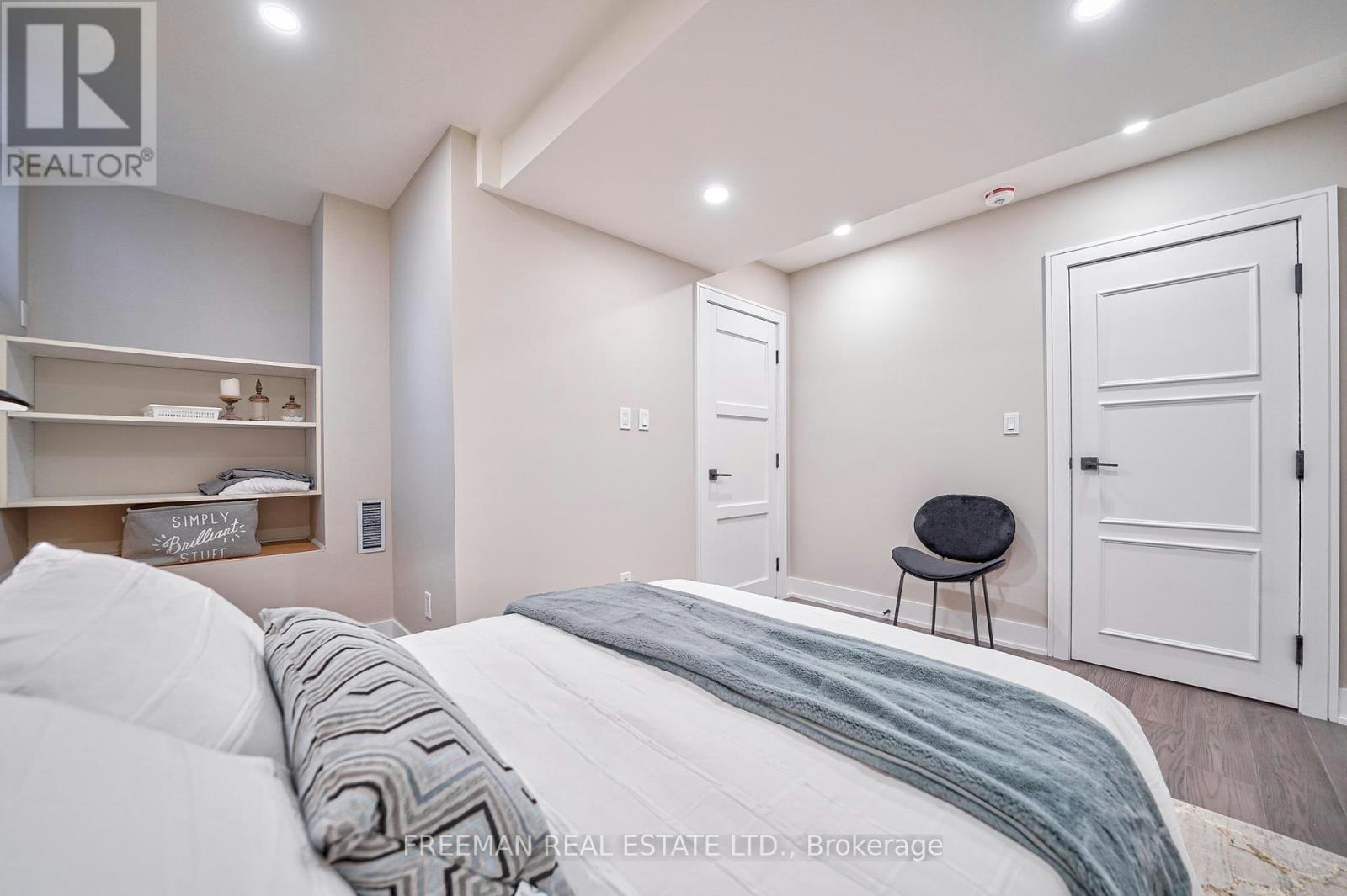B-351 Windermere Avenue, Toronto, ON, M6S 3L1 - 13