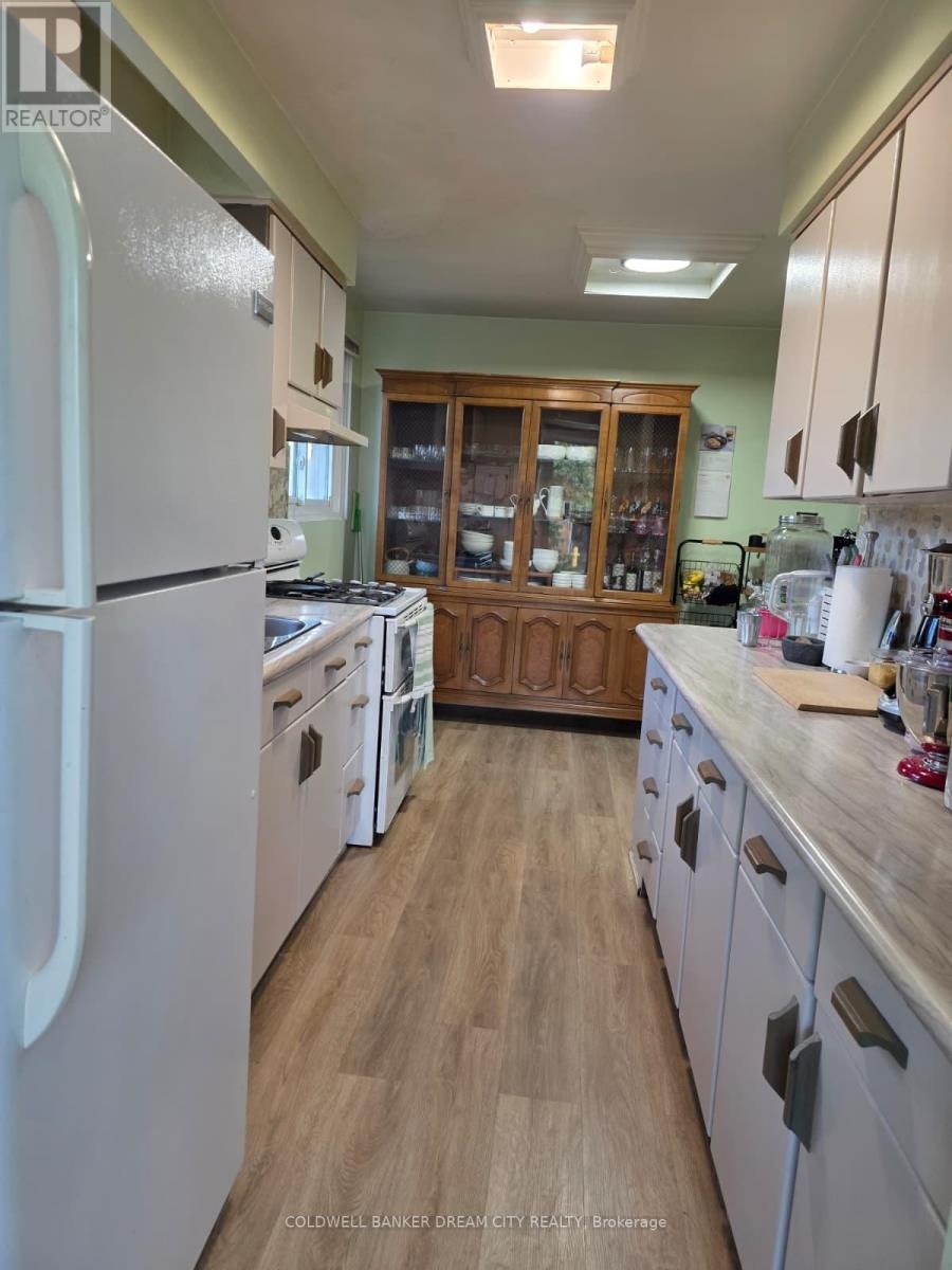 120 Hahn Avenue, Cambridge, ON, N3C 2X9 - 2