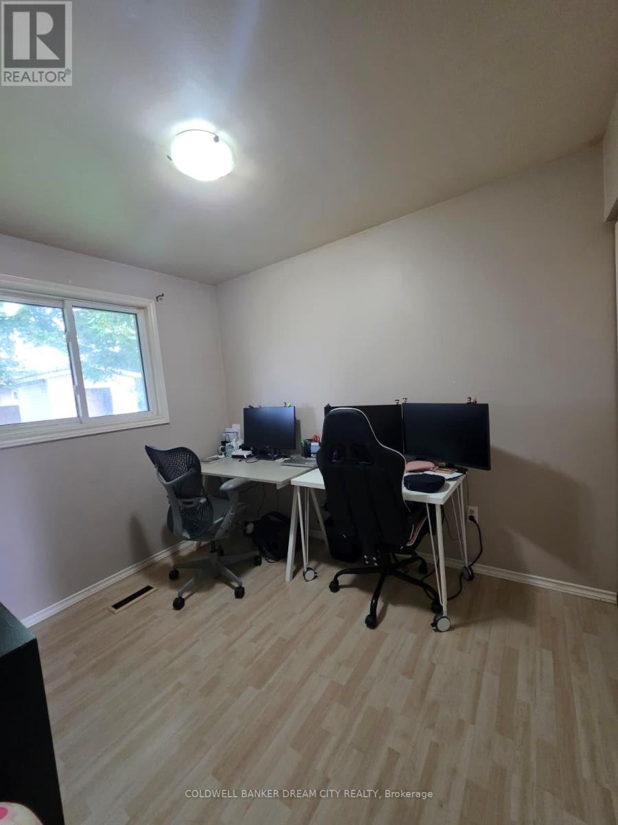 120 Hahn Avenue, Cambridge, ON, N3C 2X9 - 9
