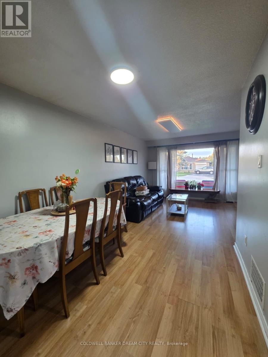 120 Hahn Avenue, Cambridge, ON, N3C 2X9 - 4