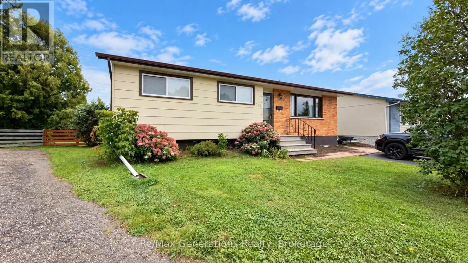 161 Newberry Crescent, Thunder Bay, ON, P7C 2E4