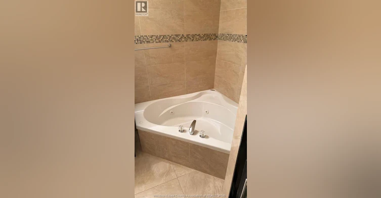 1006-4789 Riverside Drive East, Windsor, ON, N8Y 5A2 - 13