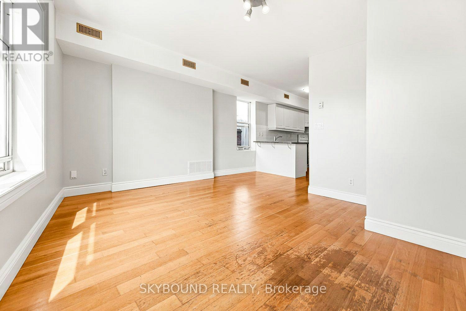 1-910 Kingston Road S, Toronto, ON, M4E 1S5 - 15