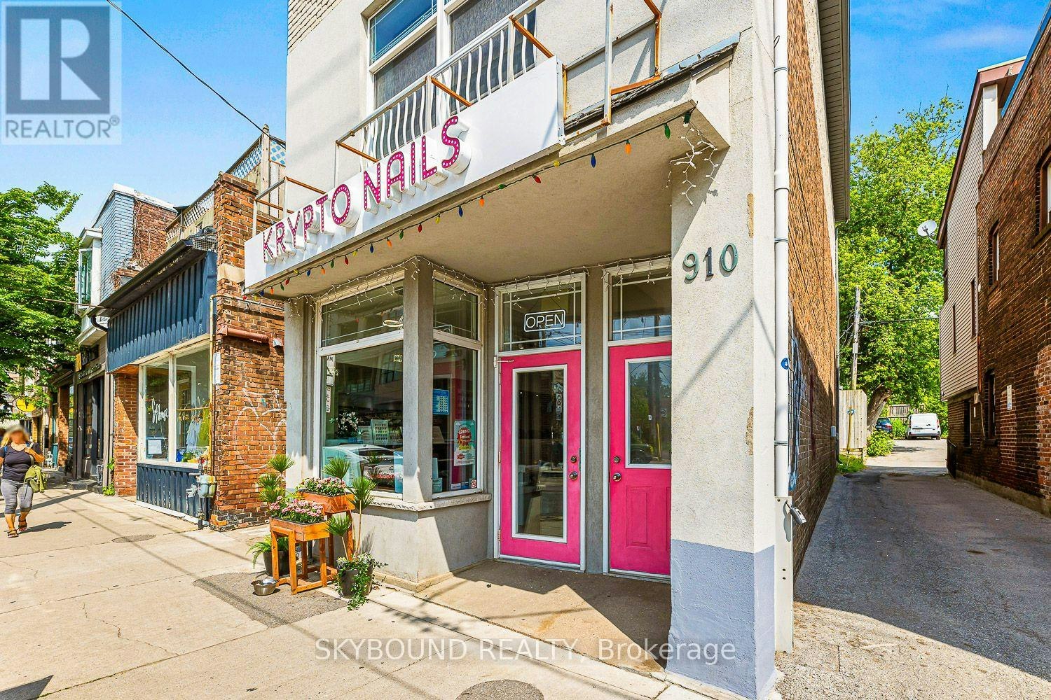 1-910 Kingston Road S, Toronto, ON, M4E 1S5 - 2