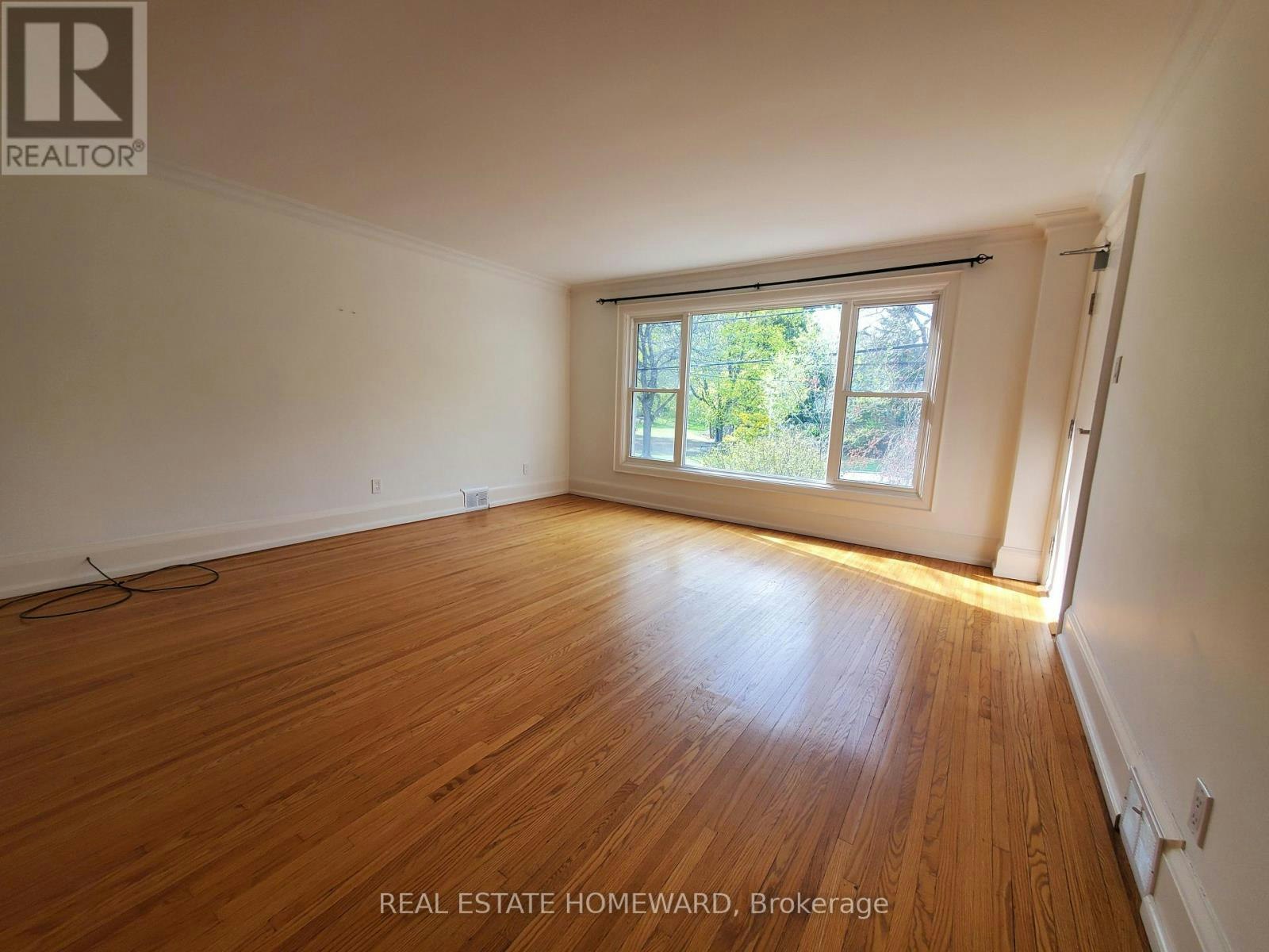 MAIN FLOOR-21 Love Crescent, Toronto, ON, M4E 1V6 - 5