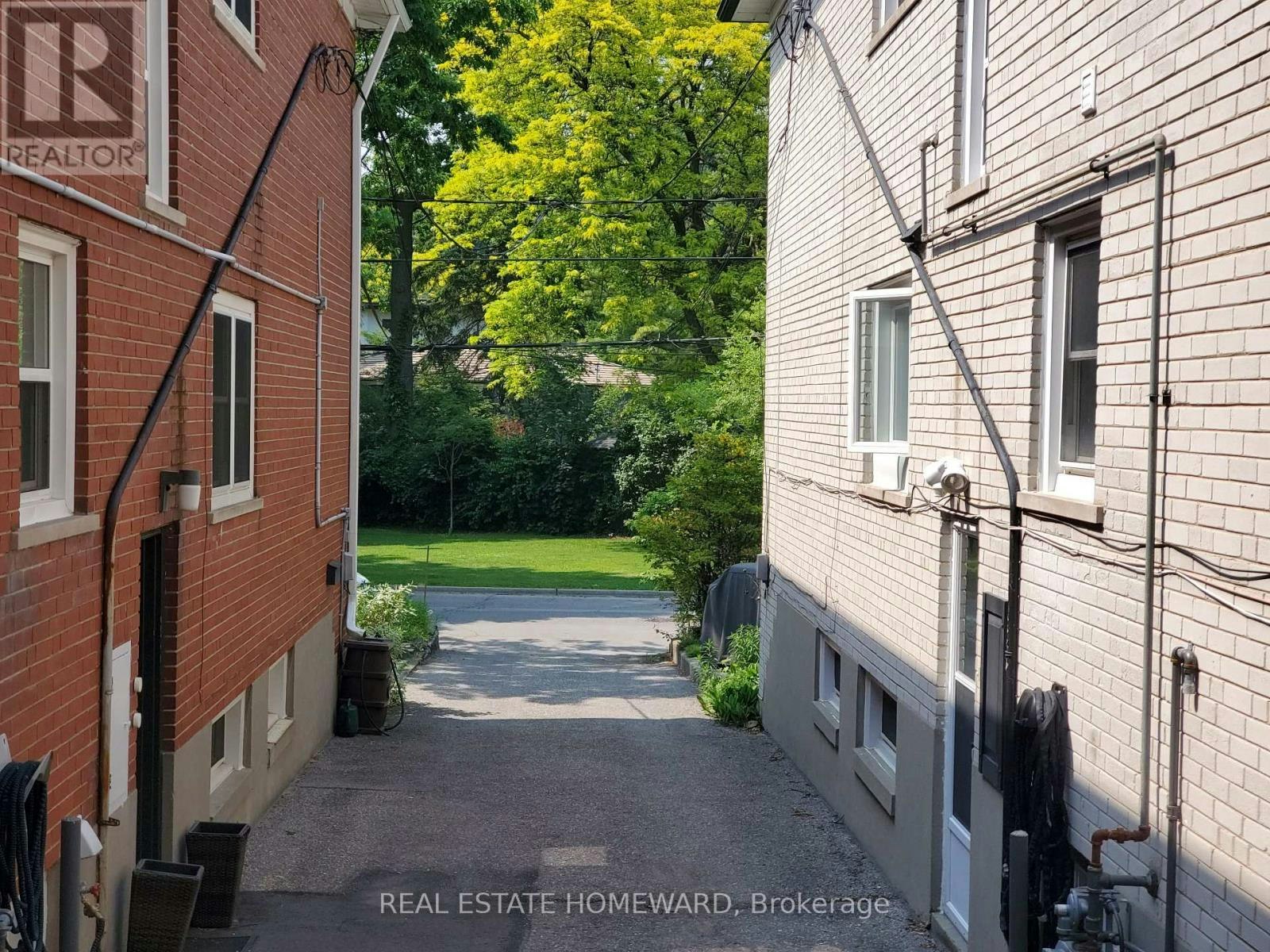 MAIN FLOOR-21 Love Crescent, Toronto, ON, M4E 1V6 - 41